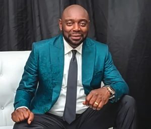 Segun Arinze Biography