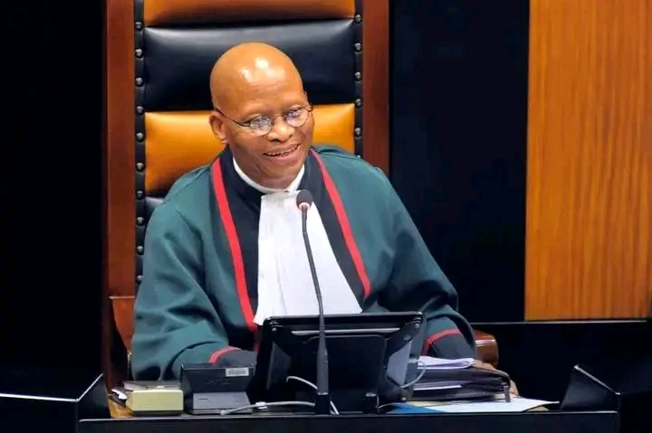 chief justice mogoeng mogoeng biography